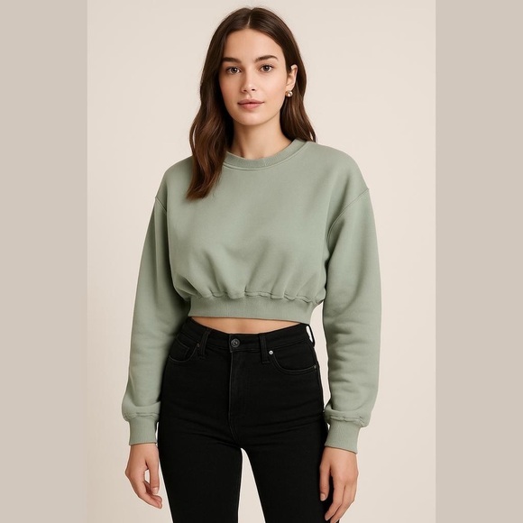 🛍Bundle sale🛍Zara Green Oversized Cropped Sweatshirt small - Picture 1 of 6
